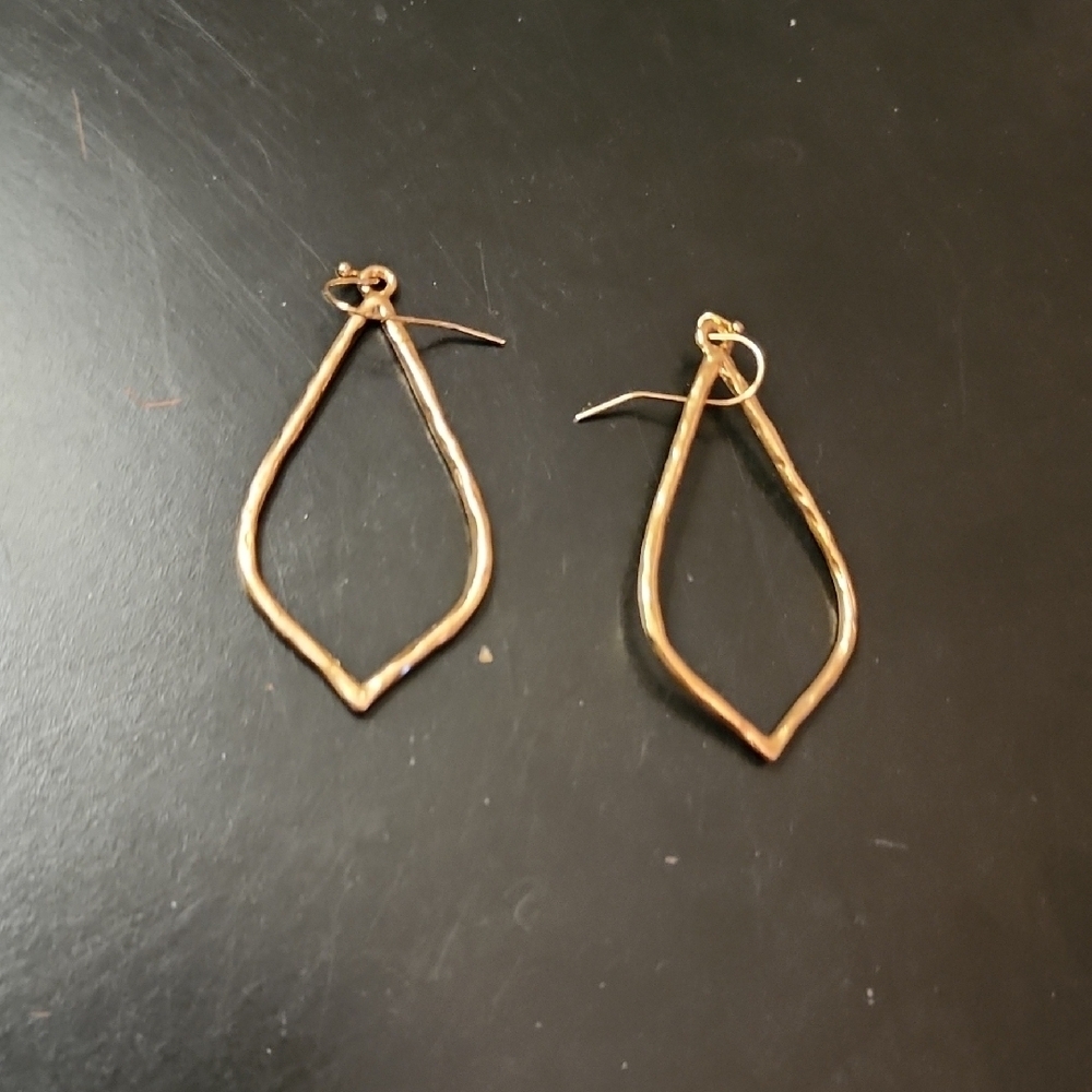 Elegant Gold Teardrop Earrings